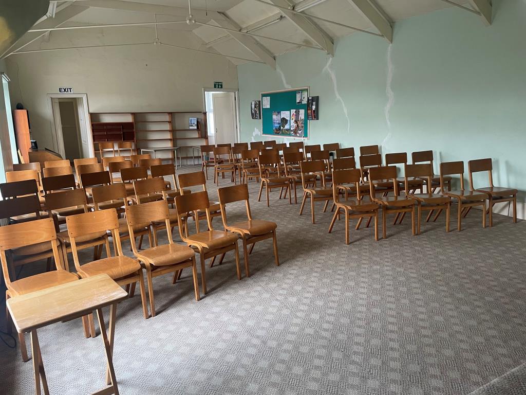 Lot: 140 - FORMER BAPTIST CHURCH - Principal worship room from different angle